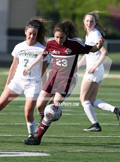 Thumbnail 3 in Stevenson vs. Zion-Benton (IHSA 3A Regional Semifinal) photogallery.