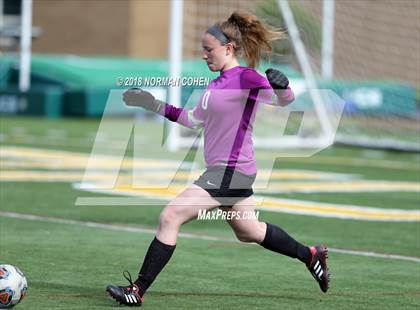 Thumbnail 1 in Stevenson vs. Zion-Benton (IHSA 3A Regional Semifinal) photogallery.