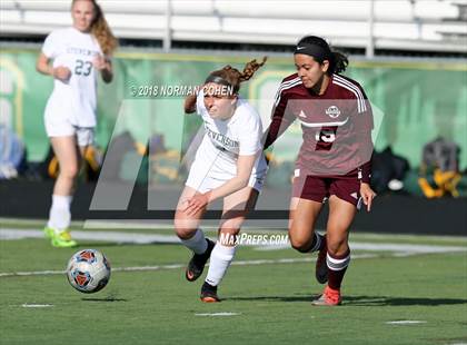 Thumbnail 2 in Stevenson vs. Zion-Benton (IHSA 3A Regional Semifinal) photogallery.