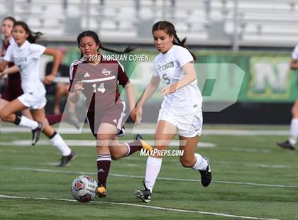 Thumbnail 2 in Stevenson vs. Zion-Benton (IHSA 3A Regional Semifinal) photogallery.