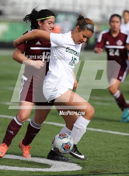 Thumbnail 2 in Stevenson vs. Zion-Benton (IHSA 3A Regional Semifinal) photogallery.