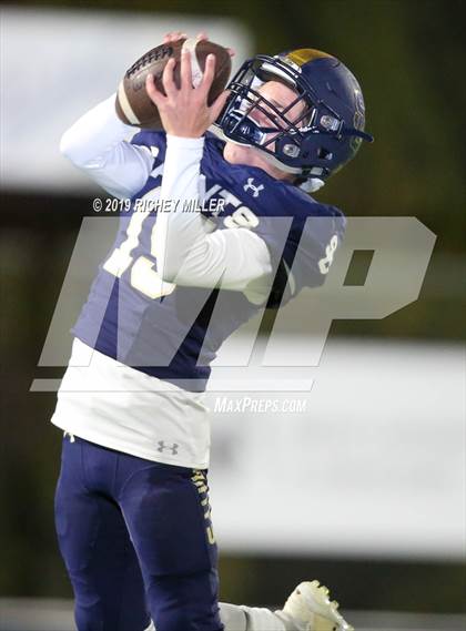 Thumbnail 1 in Shiloh Christian vs. Pocahontas (AAA 4A Round 2 Playoff) photogallery.