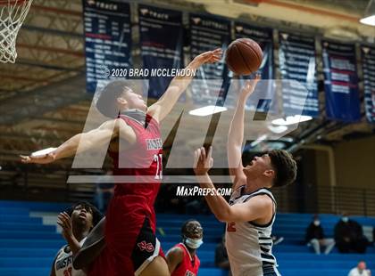 Thumbnail 2 in North Garland vs. Sachse photogallery.
