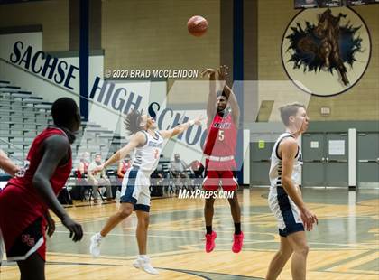 Thumbnail 3 in North Garland vs. Sachse photogallery.