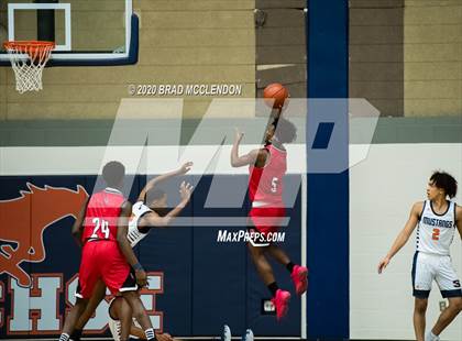 Thumbnail 1 in North Garland vs. Sachse photogallery.