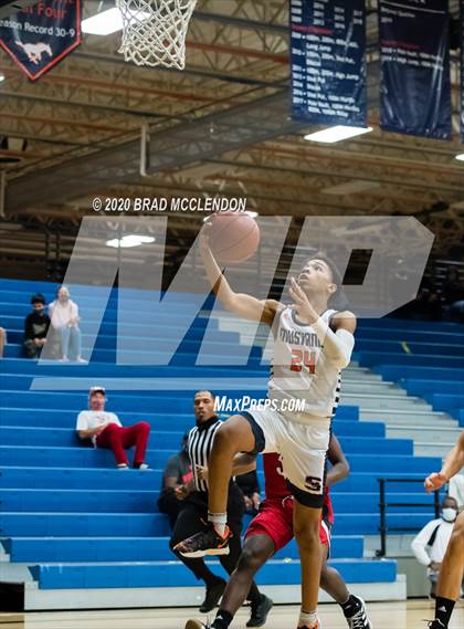 Thumbnail 3 in North Garland vs. Sachse photogallery.