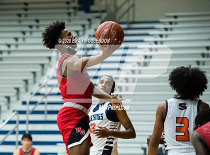 Thumbnail 3 in North Garland vs. Sachse photogallery.