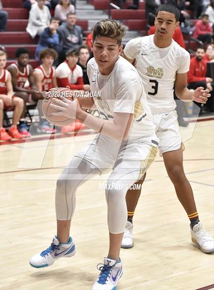 Thumbnail 1 in Mater Dei Catholic vs. Orange Lutheran (Rancho Mirage Holiday Invitational) photogallery.