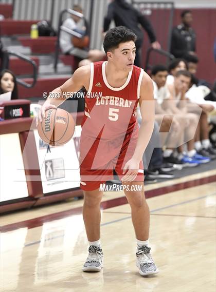Thumbnail 3 in Mater Dei Catholic vs. Orange Lutheran (Rancho Mirage Holiday Invitational) photogallery.
