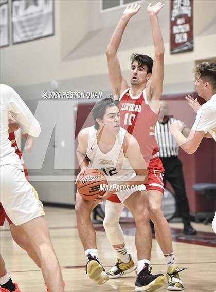 Thumbnail 1 in Mater Dei Catholic vs. Orange Lutheran (Rancho Mirage Holiday Invitational) photogallery.