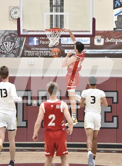 Thumbnail 3 in Mater Dei Catholic vs. Orange Lutheran (Rancho Mirage Holiday Invitational) photogallery.