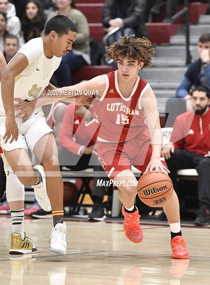Thumbnail 2 in Mater Dei Catholic vs. Orange Lutheran (Rancho Mirage Holiday Invitational) photogallery.