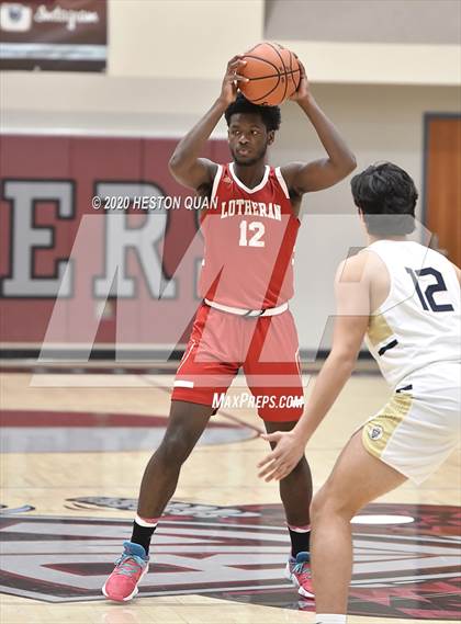 Thumbnail 1 in Mater Dei Catholic vs. Orange Lutheran (Rancho Mirage Holiday Invitational) photogallery.