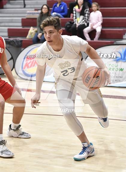 Thumbnail 3 in Mater Dei Catholic vs. Orange Lutheran (Rancho Mirage Holiday Invitational) photogallery.