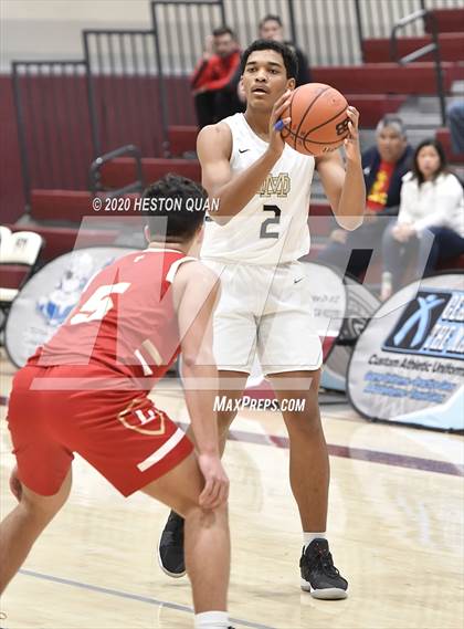Thumbnail 1 in Mater Dei Catholic vs. Orange Lutheran (Rancho Mirage Holiday Invitational) photogallery.