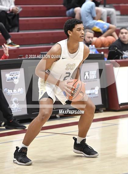 Thumbnail 1 in Mater Dei Catholic vs. Orange Lutheran (Rancho Mirage Holiday Invitational) photogallery.