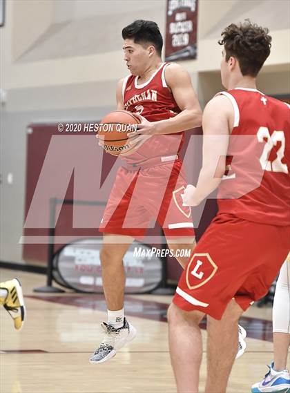 Thumbnail 3 in Mater Dei Catholic vs. Orange Lutheran (Rancho Mirage Holiday Invitational) photogallery.