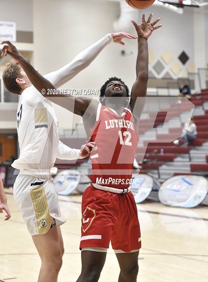 Thumbnail 2 in Mater Dei Catholic vs. Orange Lutheran (Rancho Mirage Holiday Invitational) photogallery.
