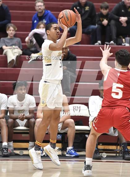Thumbnail 1 in Mater Dei Catholic vs. Orange Lutheran (Rancho Mirage Holiday Invitational) photogallery.