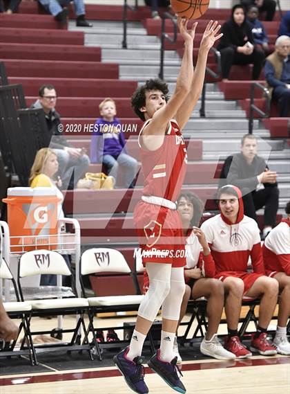 Thumbnail 2 in Mater Dei Catholic vs. Orange Lutheran (Rancho Mirage Holiday Invitational) photogallery.