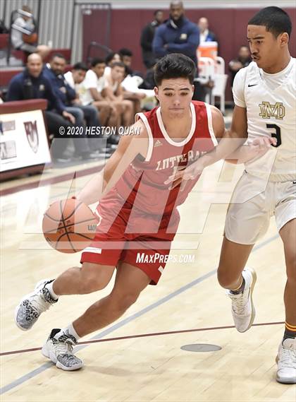 Thumbnail 2 in Mater Dei Catholic vs. Orange Lutheran (Rancho Mirage Holiday Invitational) photogallery.