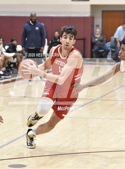 Thumbnail 1 in Mater Dei Catholic vs. Orange Lutheran (Rancho Mirage Holiday Invitational) photogallery.