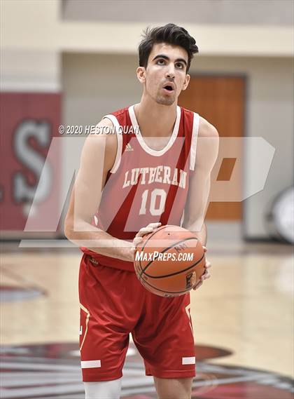 Thumbnail 1 in Mater Dei Catholic vs. Orange Lutheran (Rancho Mirage Holiday Invitational) photogallery.
