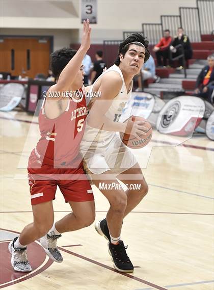 Thumbnail 3 in Mater Dei Catholic vs. Orange Lutheran (Rancho Mirage Holiday Invitational) photogallery.