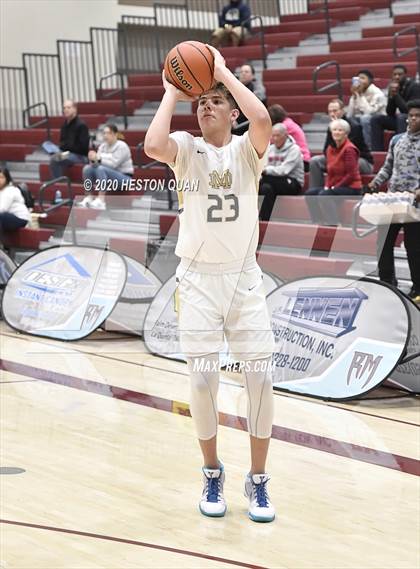 Thumbnail 3 in Mater Dei Catholic vs. Orange Lutheran (Rancho Mirage Holiday Invitational) photogallery.