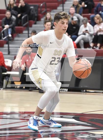 Thumbnail 2 in Mater Dei Catholic vs. Orange Lutheran (Rancho Mirage Holiday Invitational) photogallery.