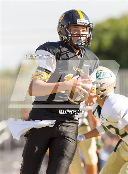Thumbnail 3 in Brea Olinda @ Foothill photogallery.