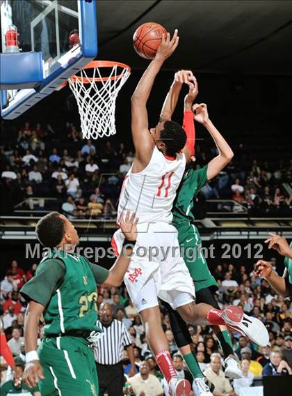 Thumbnail 3 in Long Beach Poly vs. Mater Dei (CIF SS D1AA Final) photogallery.