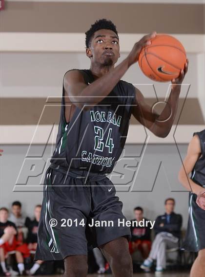 Thumbnail 1 in Issaquah vs. Moreau Catholic (MaxPreps Holiday Classic) photogallery.