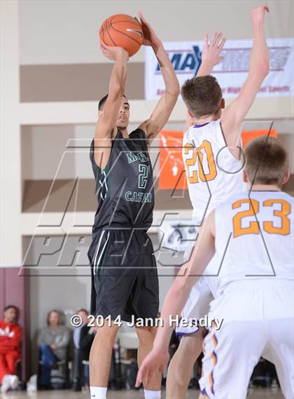 Thumbnail 3 in Issaquah vs. Moreau Catholic (MaxPreps Holiday Classic) photogallery.