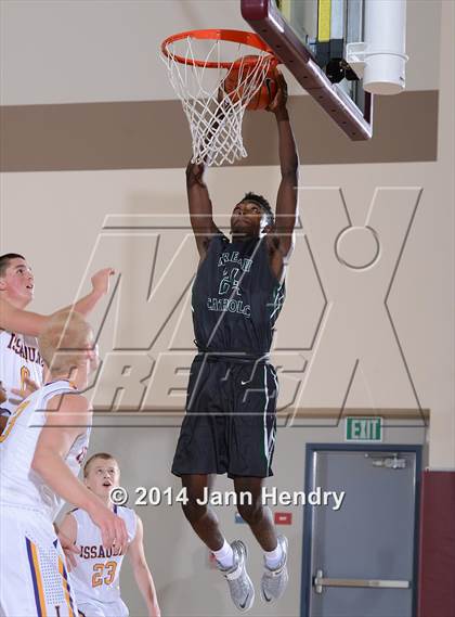 Thumbnail 2 in Issaquah vs. Moreau Catholic (MaxPreps Holiday Classic) photogallery.