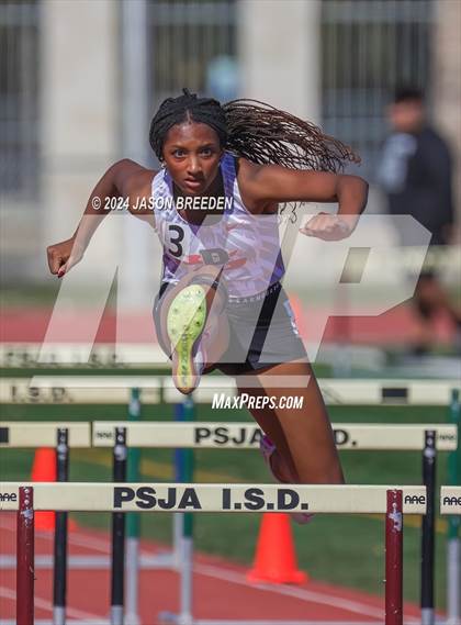 Thumbnail 2 in Winter Relays photogallery.