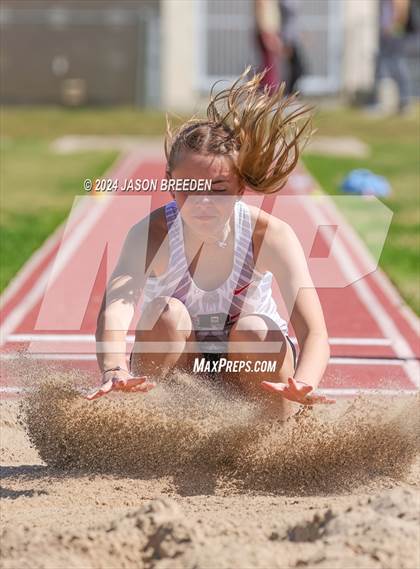 Thumbnail 2 in Winter Relays photogallery.