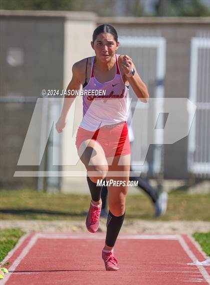 Thumbnail 2 in Winter Relays photogallery.