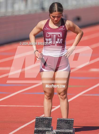 Thumbnail 2 in Winter Relays photogallery.