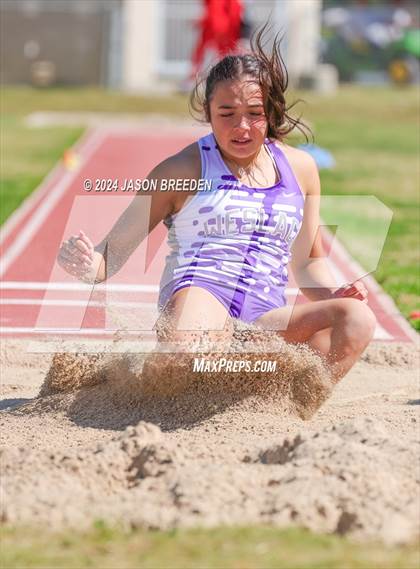 Thumbnail 2 in Winter Relays photogallery.