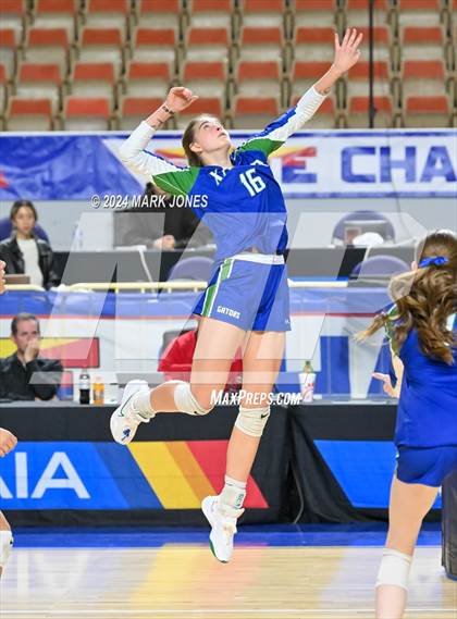 Thumbnail 1 in Xavier College Prep vs. Corona del Sol (AIA 6A Final) photogallery.