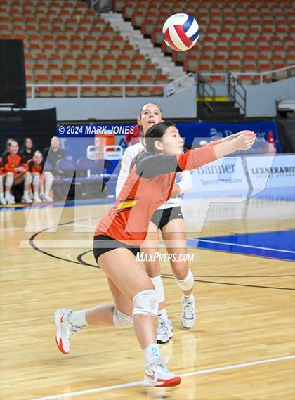 Thumbnail 1 in Xavier College Prep vs. Corona del Sol (AIA 6A Final) photogallery.