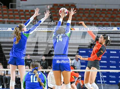 Thumbnail 3 in Xavier College Prep vs. Corona del Sol (AIA 6A Final) photogallery.