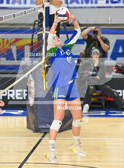 Thumbnail 3 in Xavier College Prep vs. Corona del Sol (AIA 6A Final) photogallery.