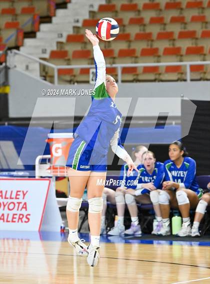 Thumbnail 3 in Xavier College Prep vs. Corona del Sol (AIA 6A Final) photogallery.