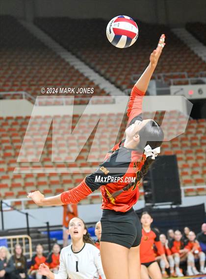 Thumbnail 3 in Xavier College Prep vs. Corona del Sol (AIA 6A Final) photogallery.