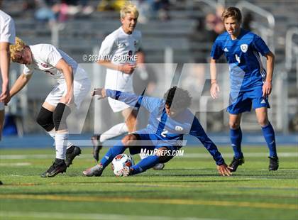Thumbnail 2 in Grandview vs. Cherry Creek (CHSAA 5A Semifinal) photogallery.