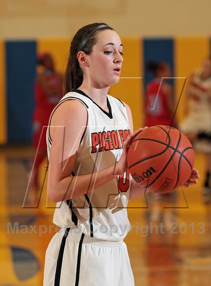 Thumbnail 3 in Pigeon Forge vs. Austin-East (D3AA District Consolation) photogallery.