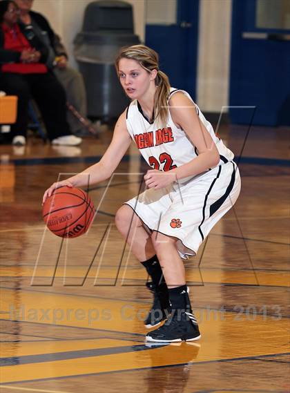 Thumbnail 2 in Pigeon Forge vs. Austin-East (D3AA District Consolation) photogallery.