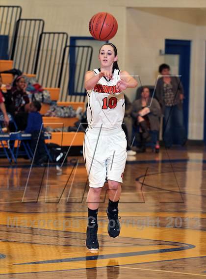 Thumbnail 2 in Pigeon Forge vs. Austin-East (D3AA District Consolation) photogallery.
